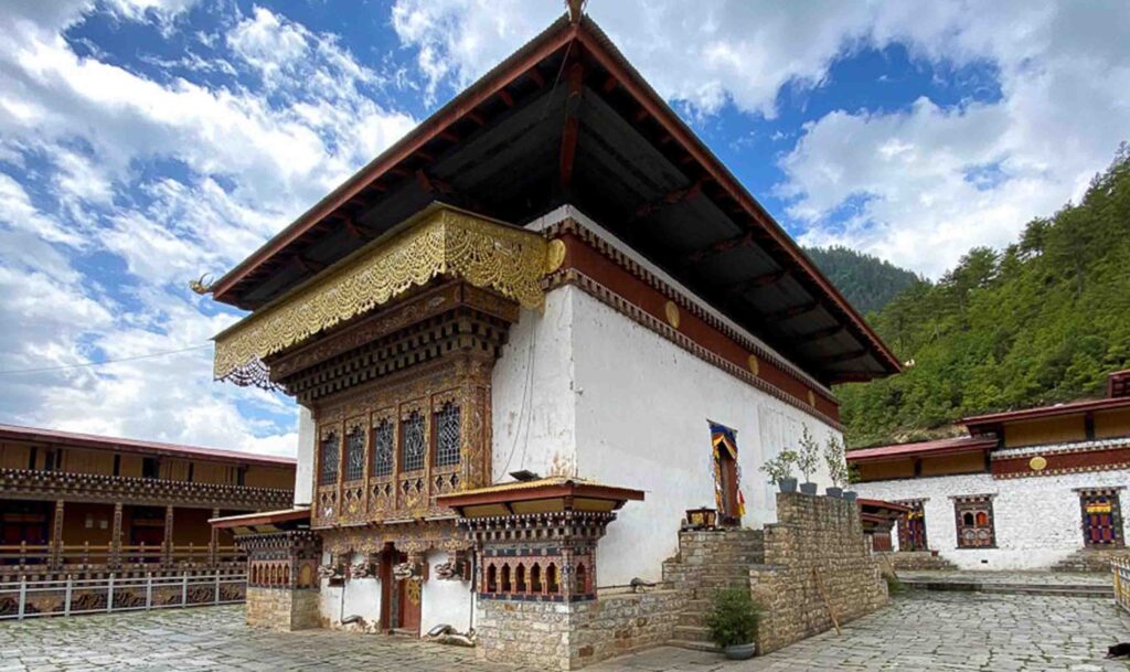 Lhakhang Karpo (The White Temple)